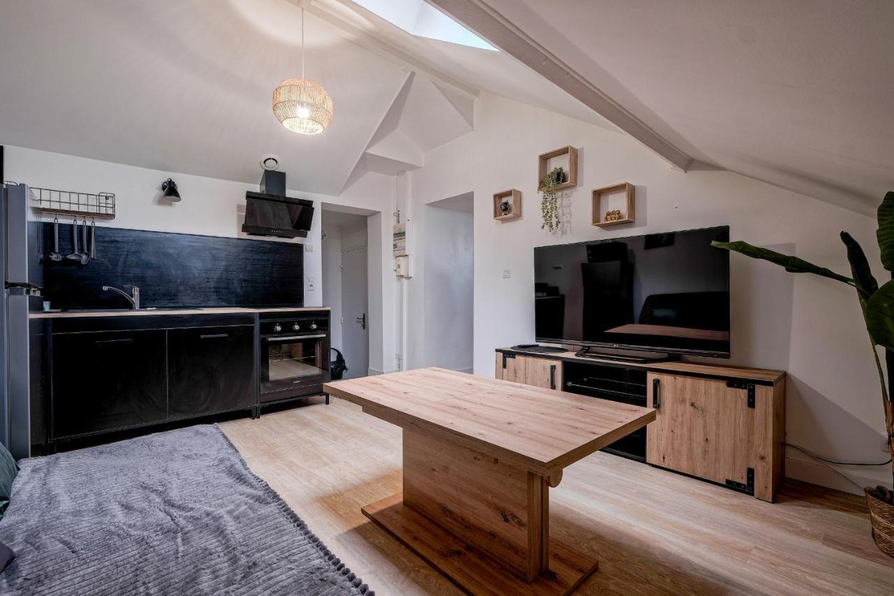 Liberation - F2 Apartment Near Disneyland Paris Montry ภายนอก รูปภาพ