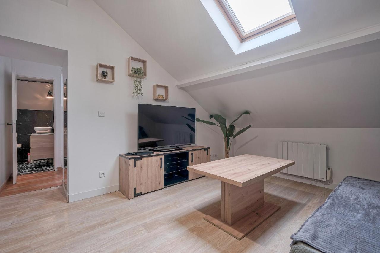 Liberation - F2 Apartment Near Disneyland Paris Montry ภายนอก รูปภาพ